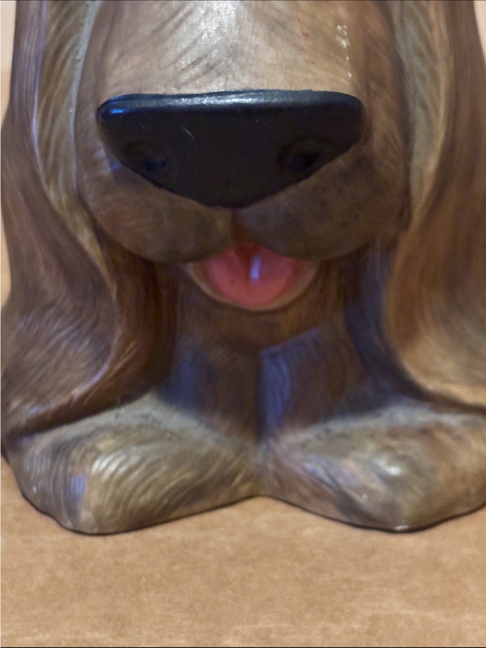 Crying Dog Basset Hound Chalkware Coin Bank. 10.5”x5.5”x5.75”. - Picture 4 of 5